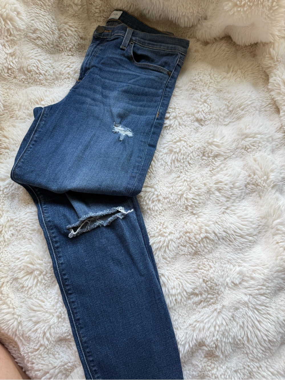 Hudson Jeans Dark Blue Distressed Skinny Jeans